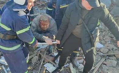 Rescuers explained what to do if they did not have time to hide from the bombing in the shelter