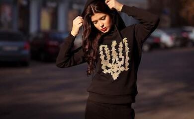 Ukraine is in trend: what kind of patriotic clothes do designers offer
