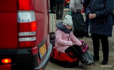 Families with children affected by the war will receive material assistance