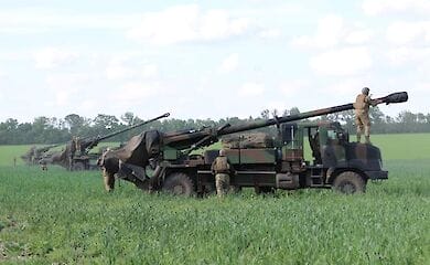 APU used French self-propelled guns Caesar (photo)