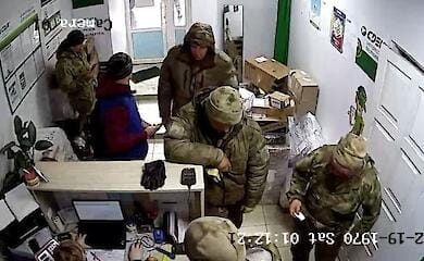 Enjoyed looting. Intelligence publishes a conversation between an invader and his girlfriend
