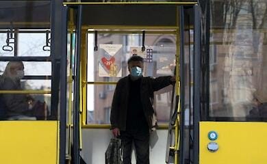 WHO calls for the return of masks and testing for COVID-19