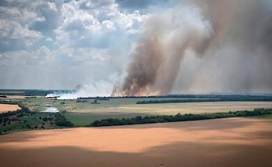 The network reports explosions in the Cherkasy region