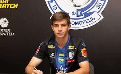 Odessa football club signed a contract with a guy from Mariupol, who survived the bombing for a month