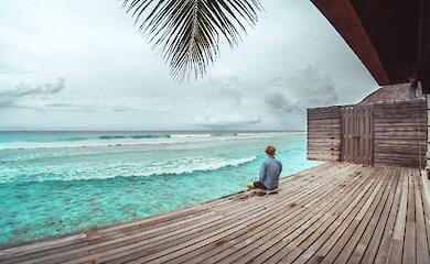 Maldivian resort Soneva Fushi is looking for a bookseller who will live in an expensive villa for a year