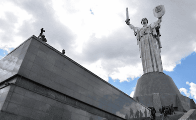 The coat of arms of the USSR will be removed from the shield "Motherland" in 2023