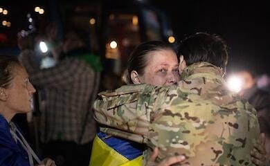 Ukraine returns 108 women from captivity: photos and video