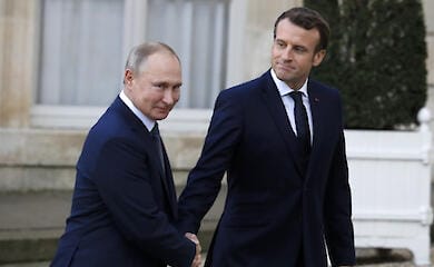Putin told Macron that it is not necessary to nuke a big city to win a war