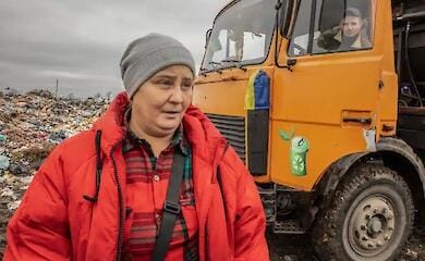 Russian military burnt their dead comrades in a landfill in Kherson