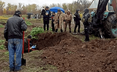 Mass grave with civilians found in Kherson region