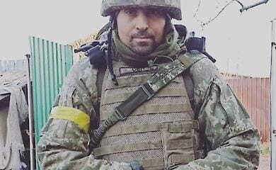 Ukrainian actor Dmytro Lynartovych seriously injured in fighting for Soledar