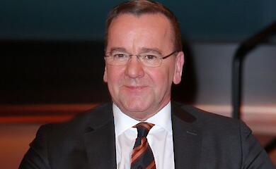 New German minister reveals when it will be known whether Germany will send tanks to Ukraine