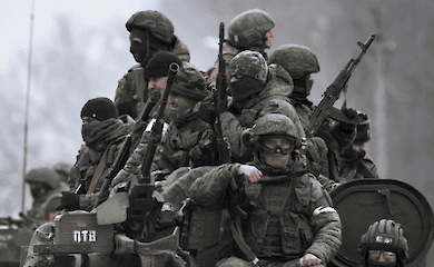 General Staff: The enemy continues to regroup and is attacking in five directions
