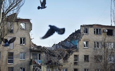 Russian shelling in Kherson region kills family
