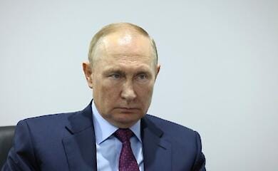 Putin threatens the world with nuclear weapons again