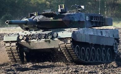Ukraine to receive 40 more tanks from two European countries