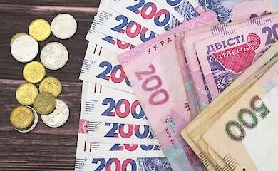 Ukrainians' average salary has risen