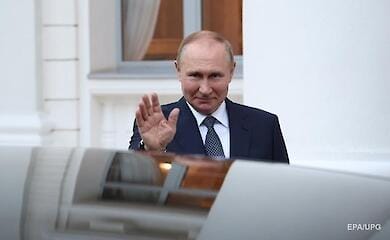 Russian media report that Putin has arrived in occupied Crimea