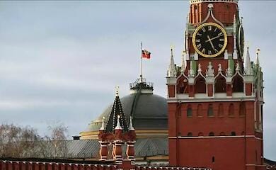 Russian officials need to give up iPhones