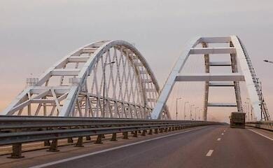 Russia decides to beef up security at Crimean bridge