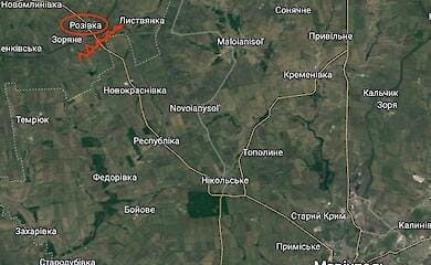 Russians build defences along highway near Mariupol 