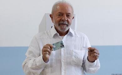 Brazilian president offers to give Crimea to Russia to end the war