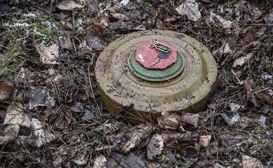 Russian invaders mine fields in temporarily occupied Melitopol district