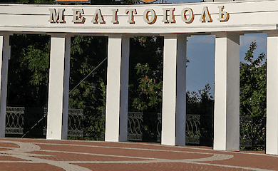 In Melitopol, a morning explosion sends a collaborant to hospital