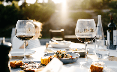 Three recipes for the perfect romantic dinner: meat, vegetarian and vegan options