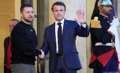 France will economically support Ukraine's post-war reconstruction and transfer military equipment