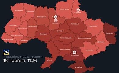 Russia launches massive missile attack on Ukraine during visit of African leaders to the capital