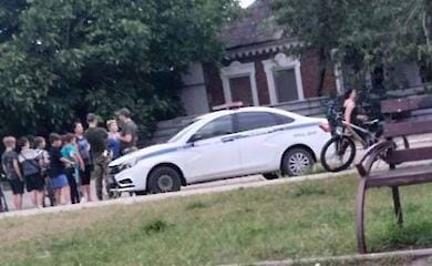 After killing of two teenagers, Russians start checking out Mariupol residents