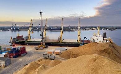 Ukrainian ambassador announces new grain supply routes under 'grain agreement'