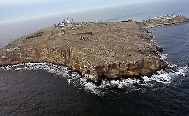 The Russians carried out several airstrikes on Zmeinoye 