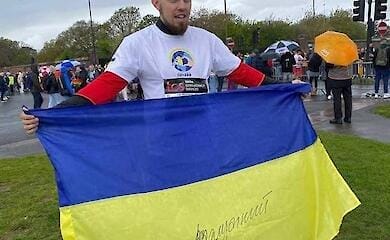 AFU soldier ran the London Marathon with the flag of Ukraine (photo)