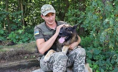 "There is one service, one goal, one life for two": cynologist worker told about his service (photo)
