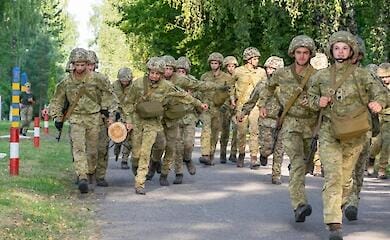 Border guard cadets proved the right to wear green berets (photo report)