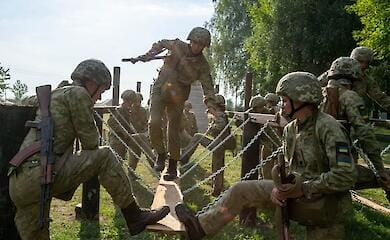 Border guard cadets proved the right to wear green berets (photo report)