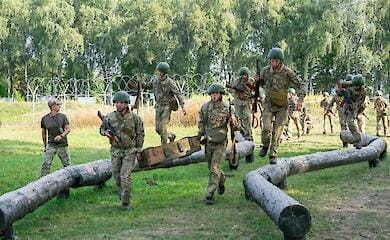 Border guard cadets proved the right to wear green berets (photo report)