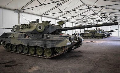 First batch of Danish Leopard1 tanks delivered to Ukraine