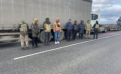 Border guards block the exit of evaders on the transit section of the "Odessa-Reni" road
