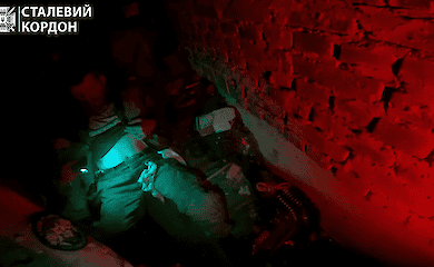 Ukrainian fighters captured a wounded Kadyrovtsy soldier in Kleshcheyevka