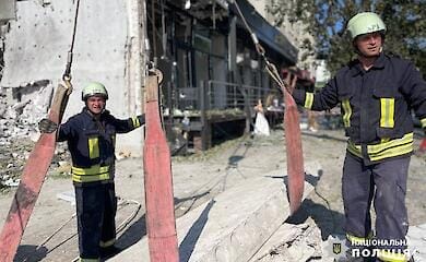 Patrol police showed first minutes after Russian strike in Cherkasy