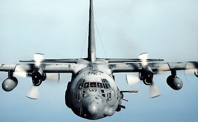 Poland sends transport plane to Israel for its citizens 