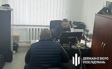 Two military officers suspected of torturing men in Ternopil military recruitment centre