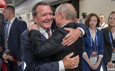 Former German Chancellor Schroeder says he will continue to be friends with Putin