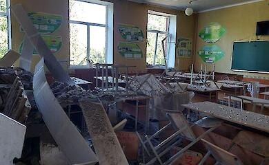 Обучение на ВОТ: оккупанты предлагают деньги, чтобы дети ходили в оккупационные школы