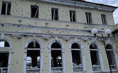 Police showed photos of Kherson railway station after shelling