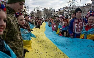 Ukraine's largest flag with the most signatures: a national record was set in Lviv