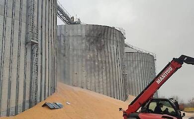 Russians damaged a grain storage facility in Poltavska Oblast
